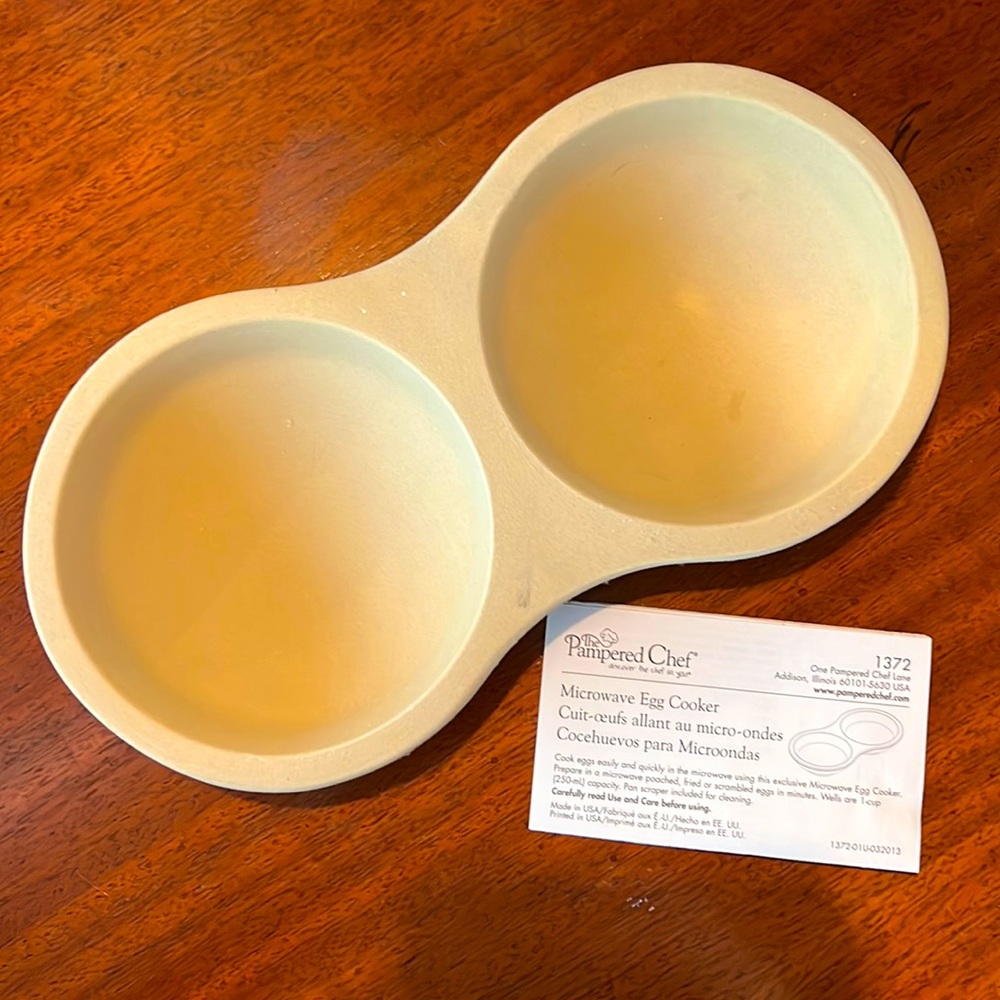 Microwave Egg Cooker “Pampered Chef”